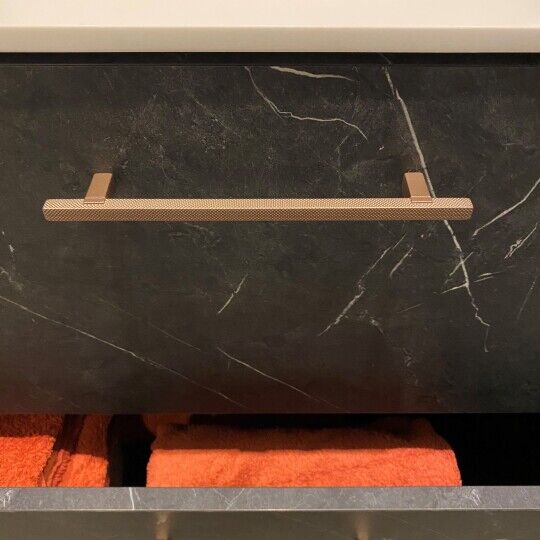 Strakke rib greep leverbaar in 2 lengte maten